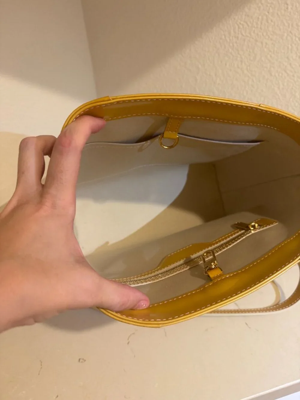 ☀️ Louis Vuitton Monogram Vernis Avalon MM Tote Bag - Yellow